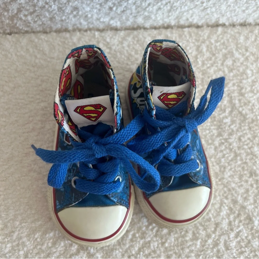 Converse Infant Chuck Taylor All Star Classic High Top‎ Superman Sneakers Size 4
